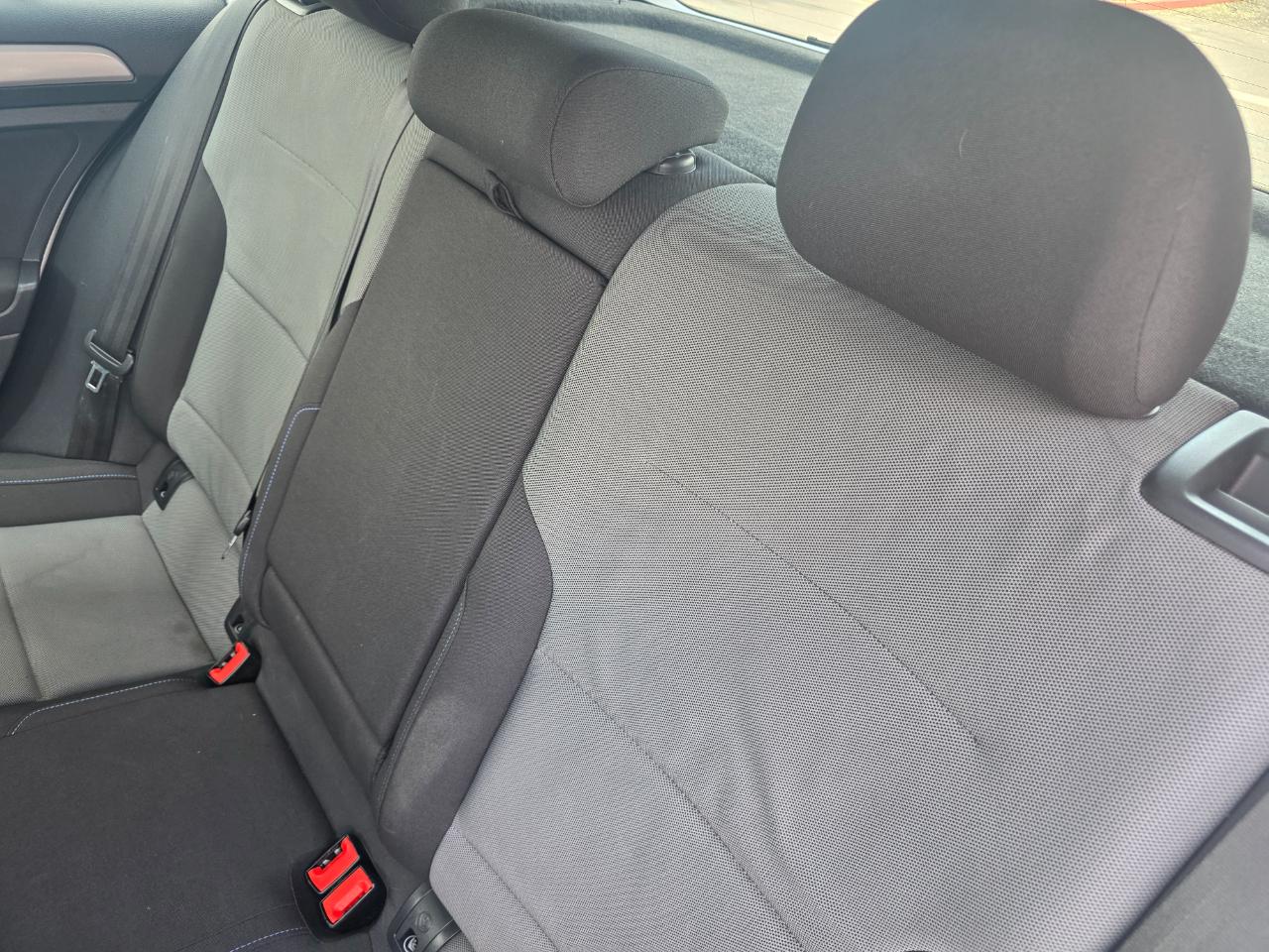Volkswagen e-Golf SE 2016