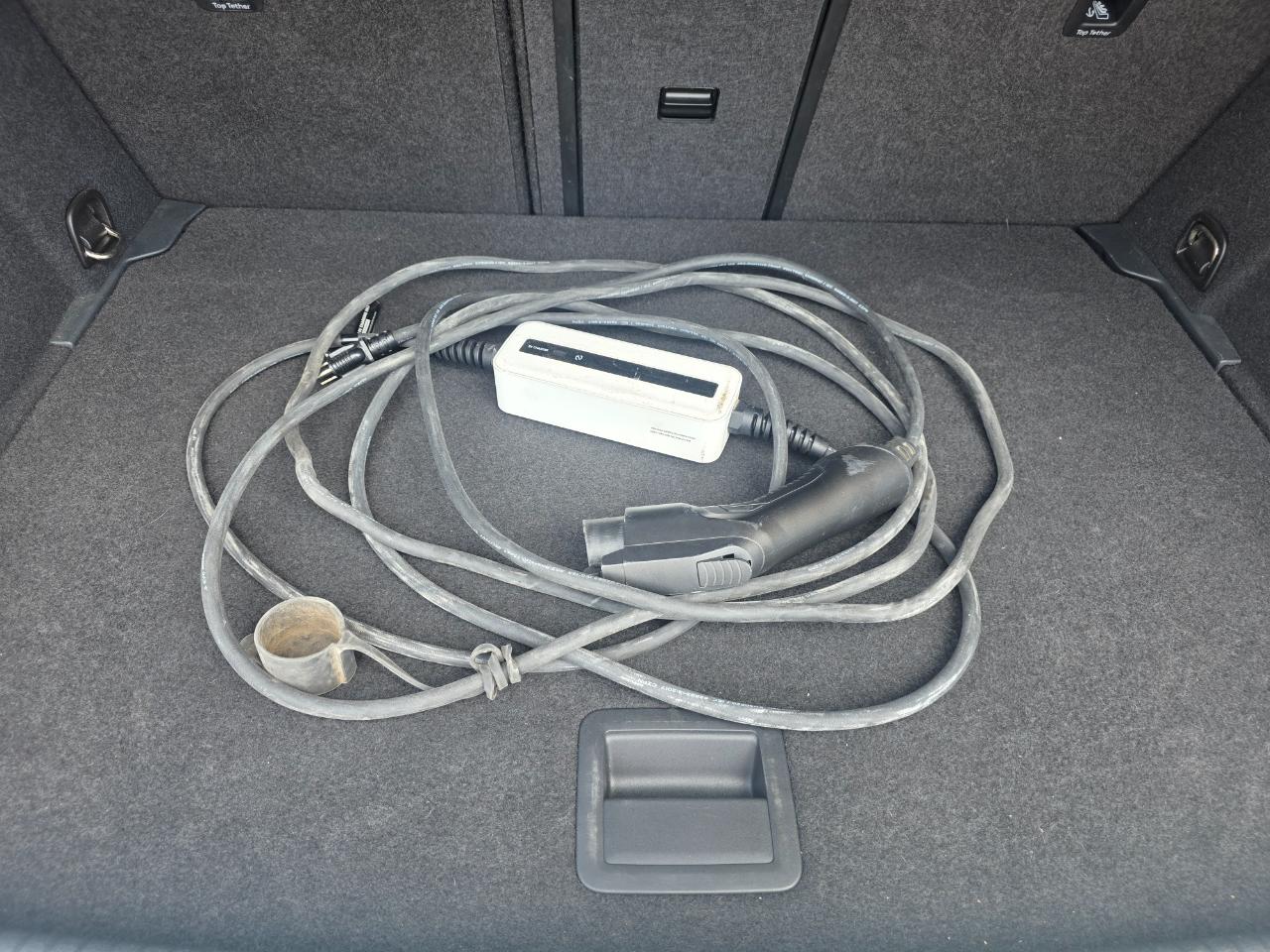 Volkswagen e-Golf SE 2016