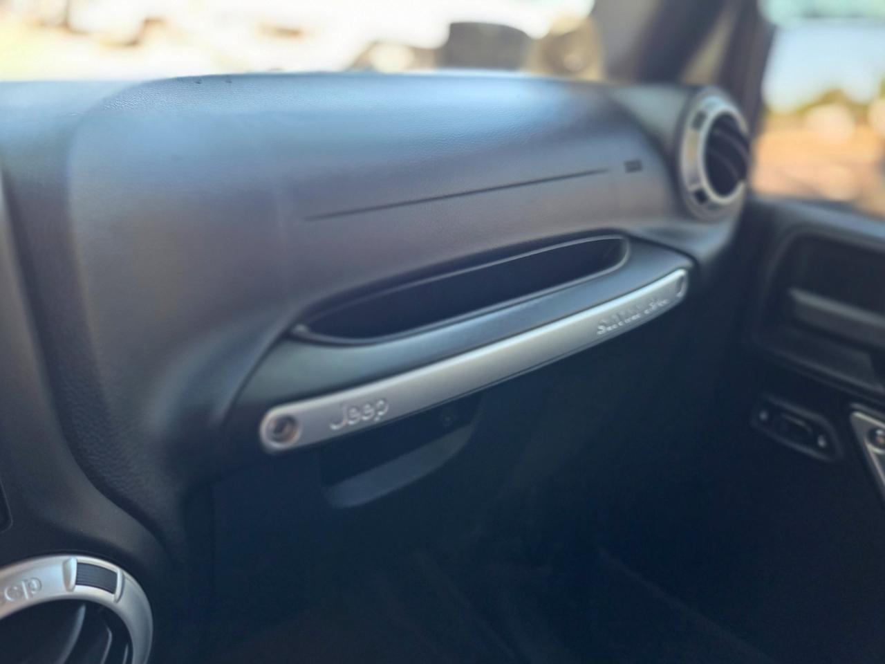 Jeep Wrangler Unlimited Rubicon 4WD 2014