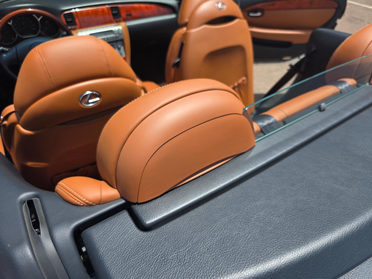 Lexus SC 430 Convertible 2004