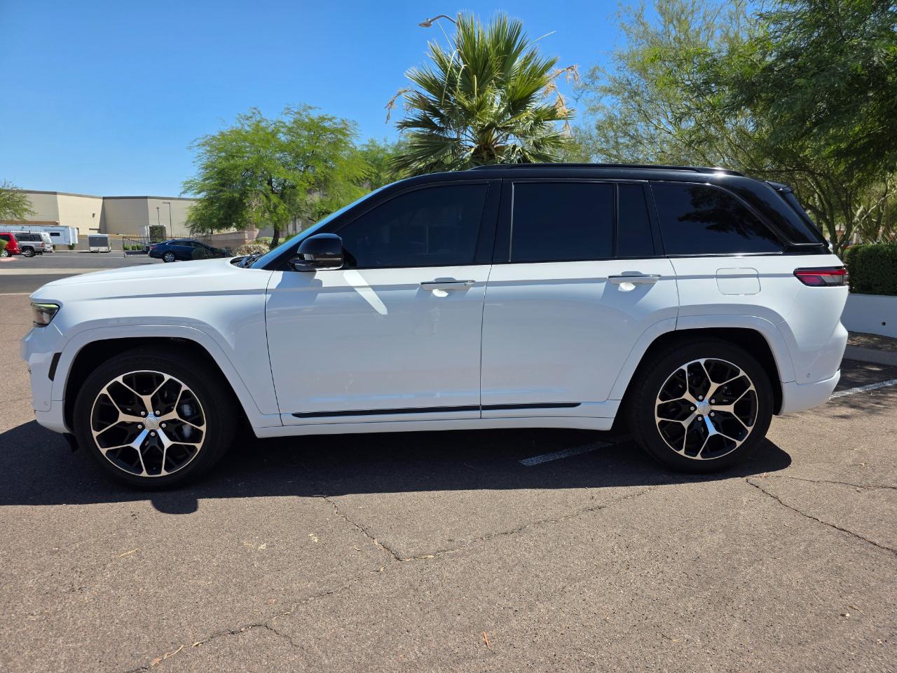 Jeep Grand Cherokee Summit Reserve 4x4 2023