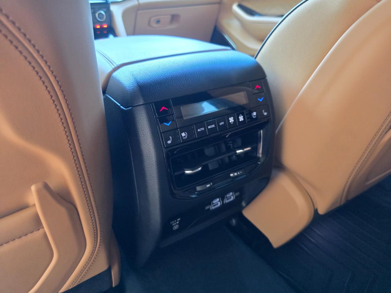 Jeep Grand Cherokee Summit Reserve 4x4 2023