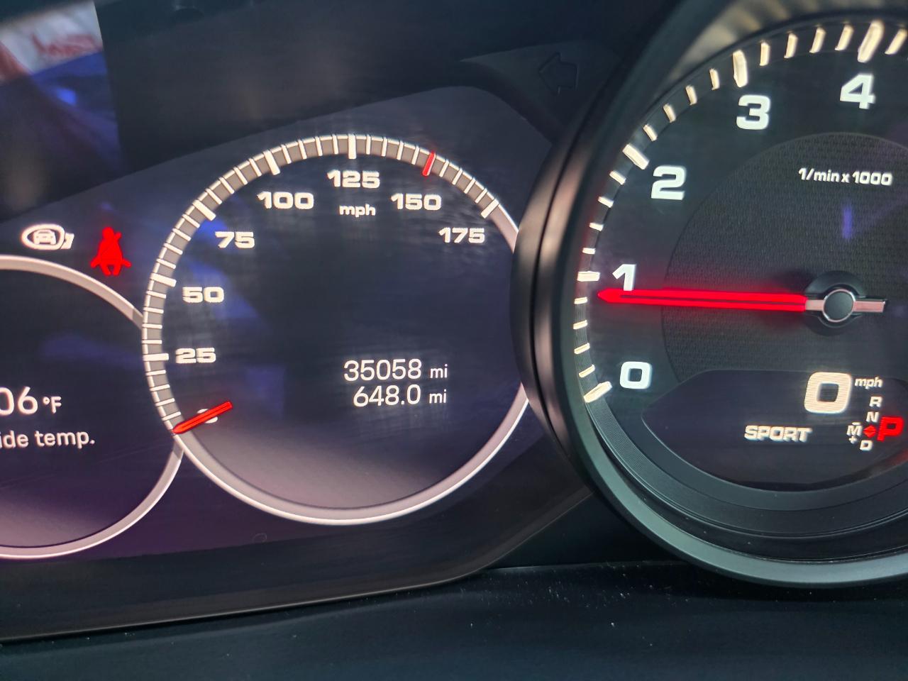 Porsche Cayenne Base 2022
