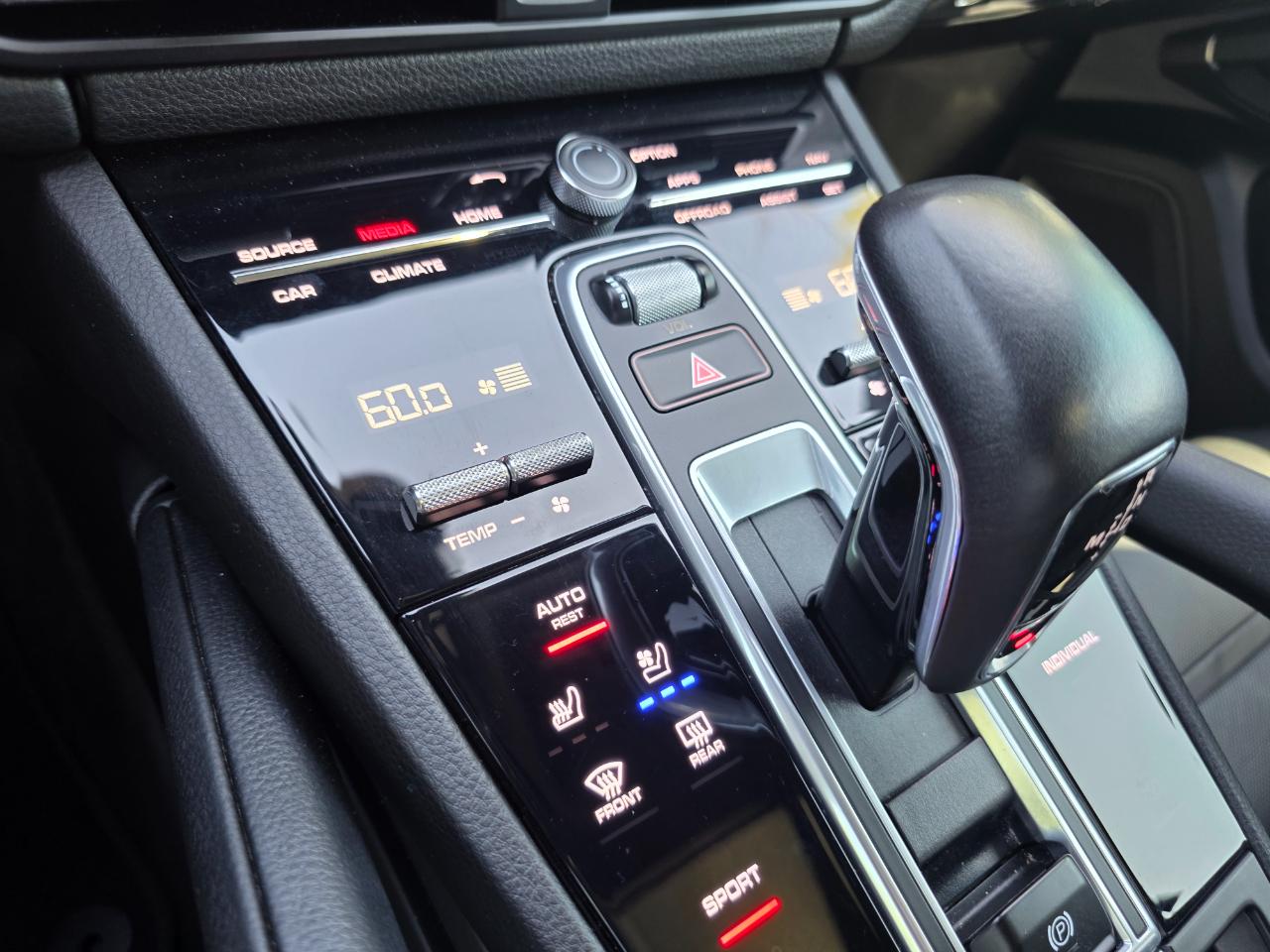 Porsche Cayenne Base 2022