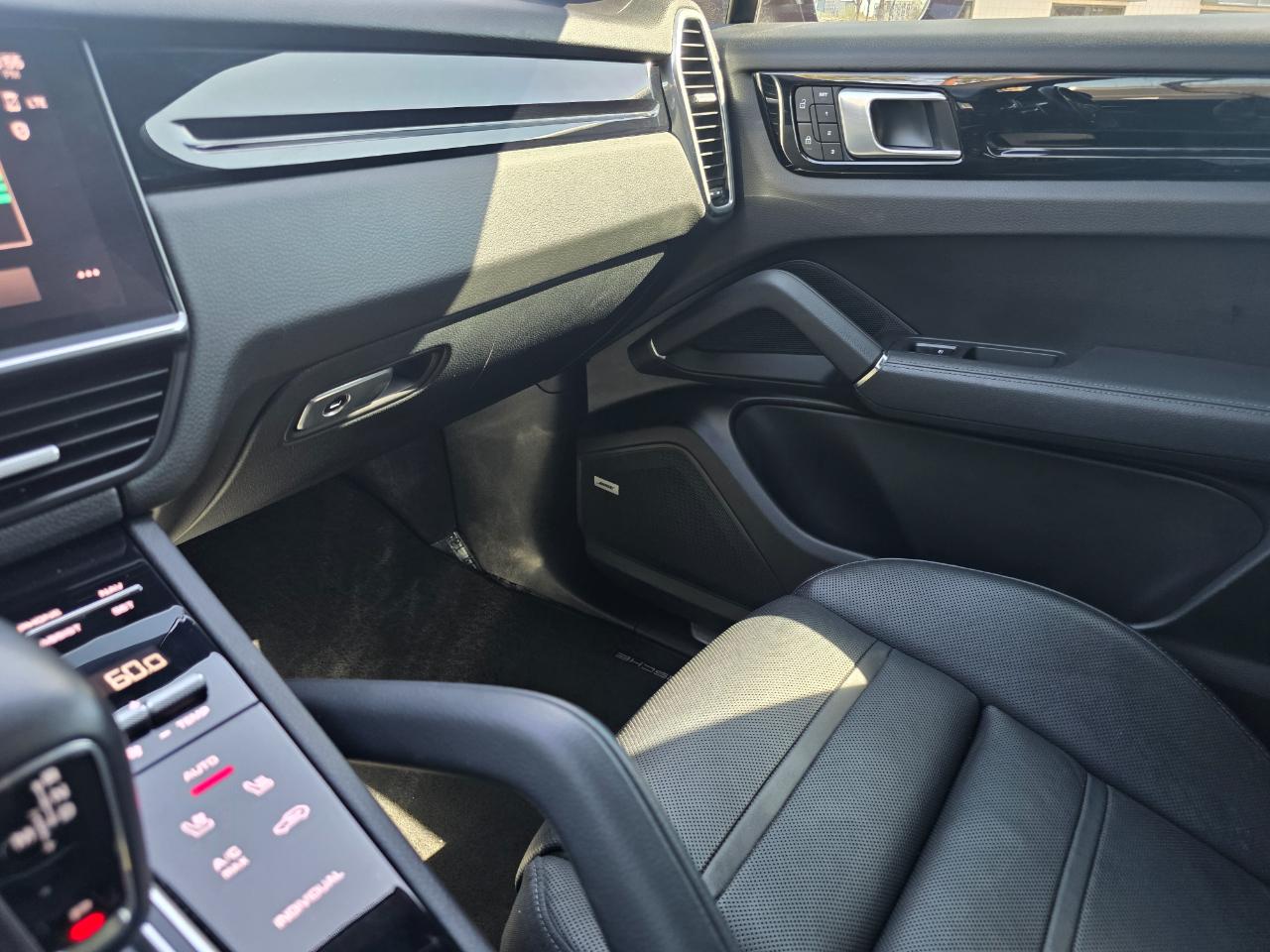 Porsche Cayenne Base 2022