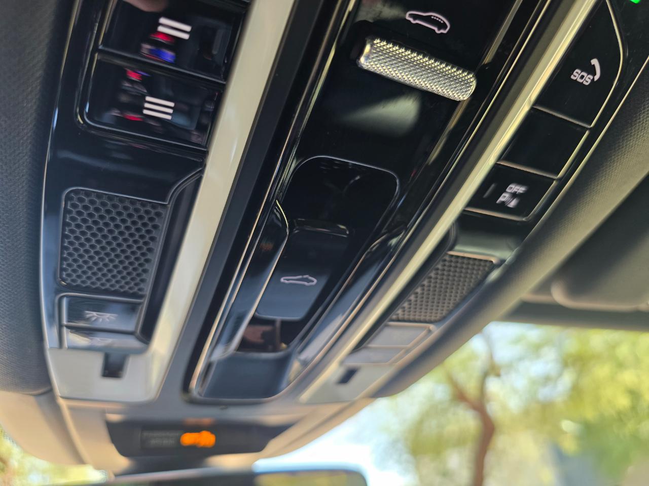 Porsche Cayenne Base 2022
