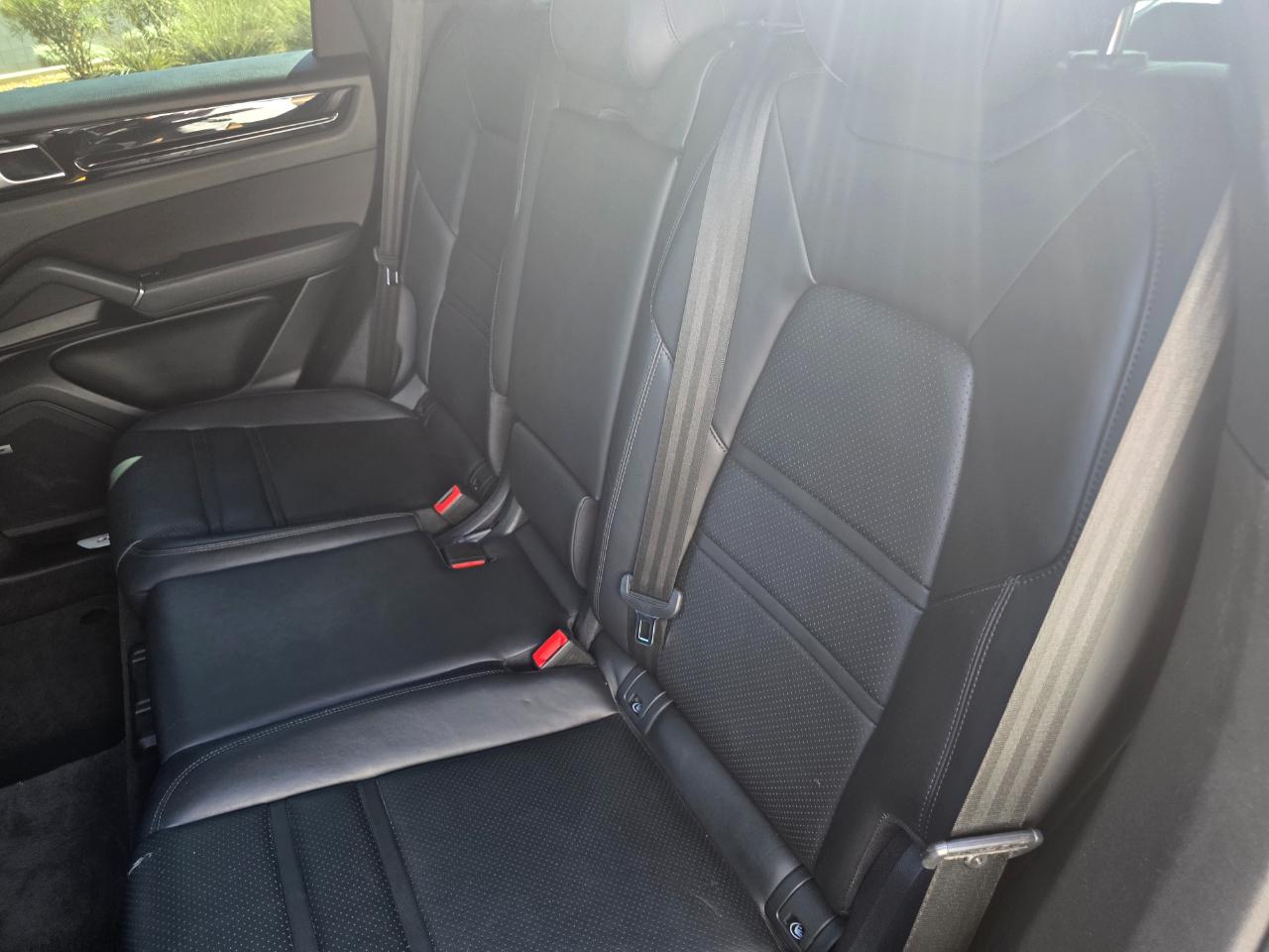 Porsche Cayenne Base 2022