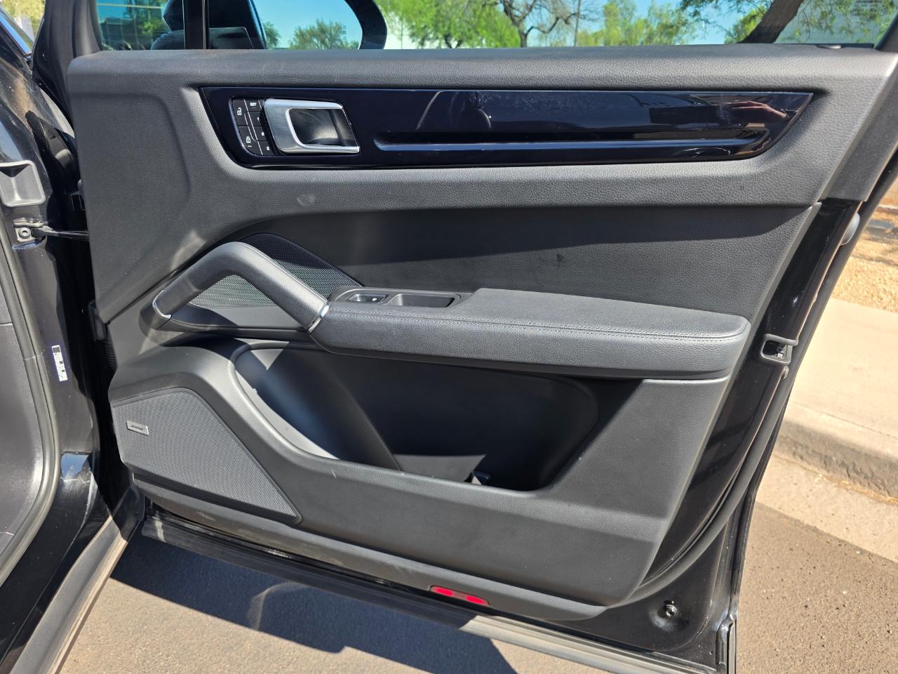 Porsche Cayenne Base 2022
