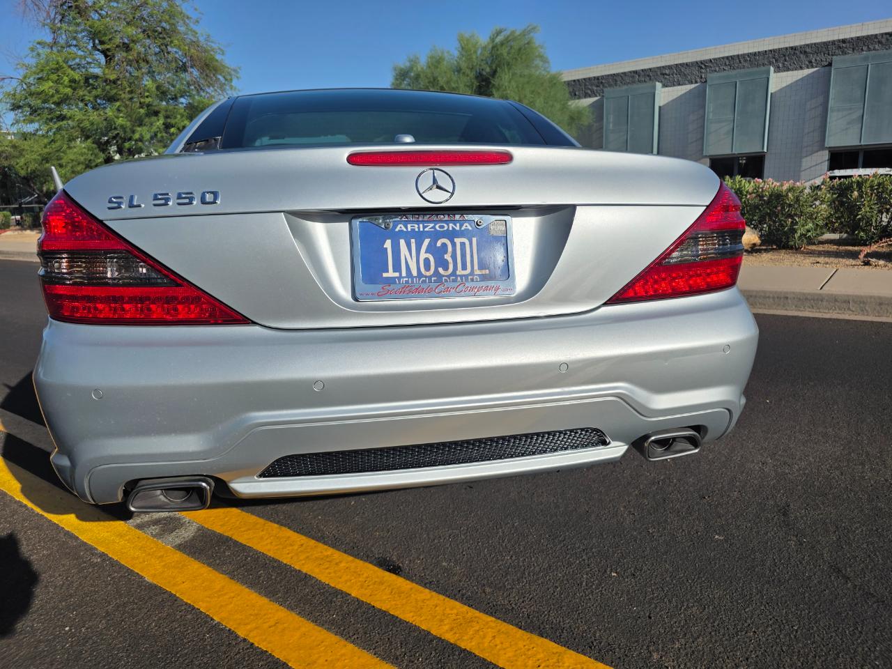 Mercedes-Benz SL-Class SL550 2011