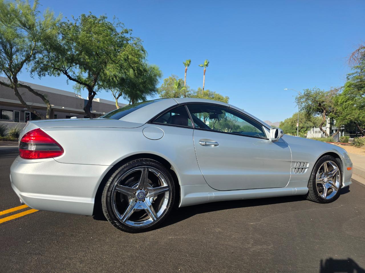 Mercedes-Benz SL-Class SL550 2011