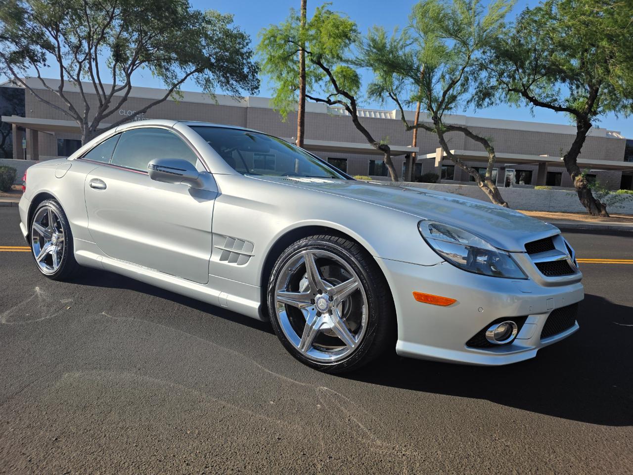 Mercedes-Benz SL-Class SL550 2011