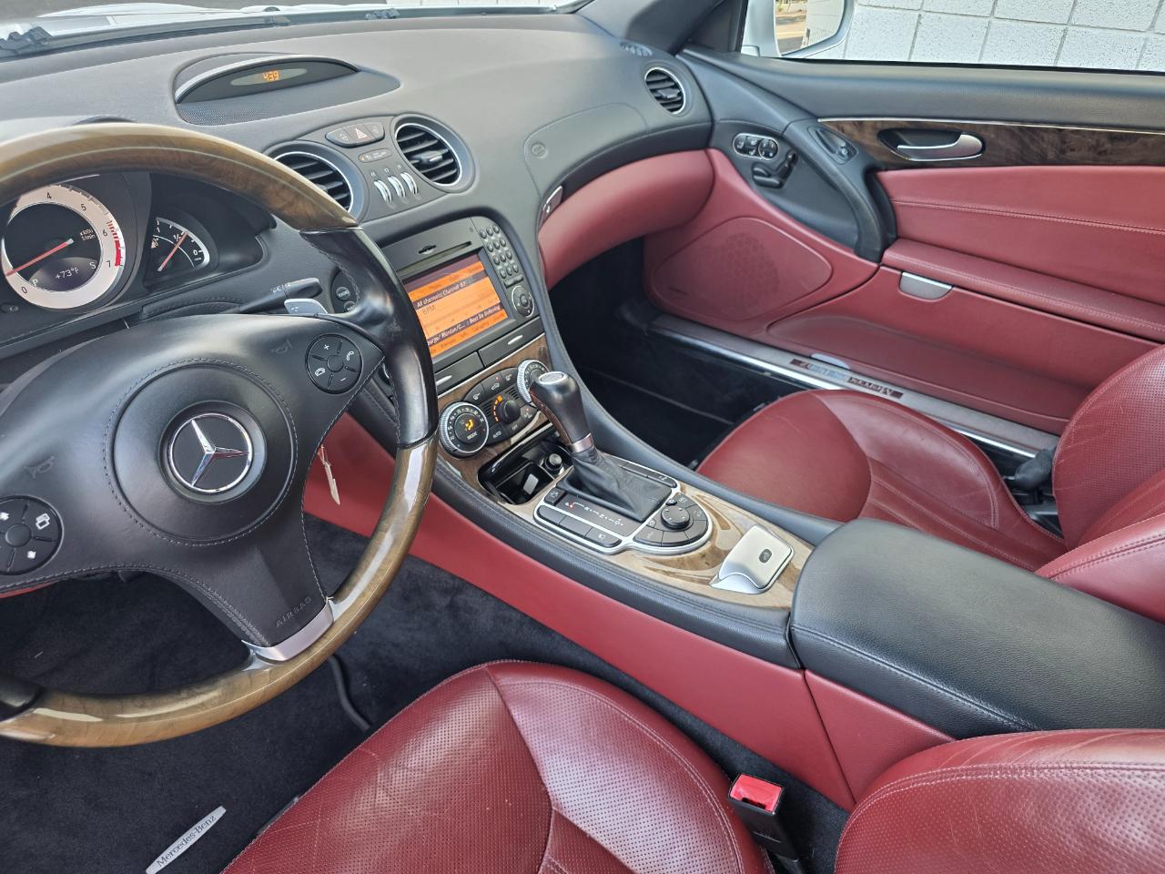 Mercedes-Benz SL-Class SL550 2011