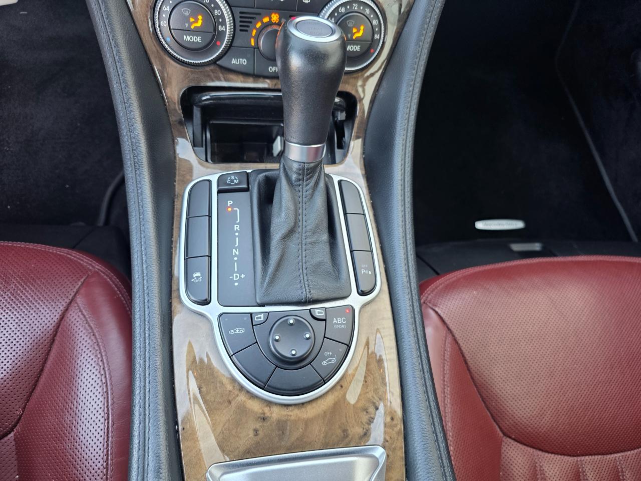 Mercedes-Benz SL-Class SL550 2011