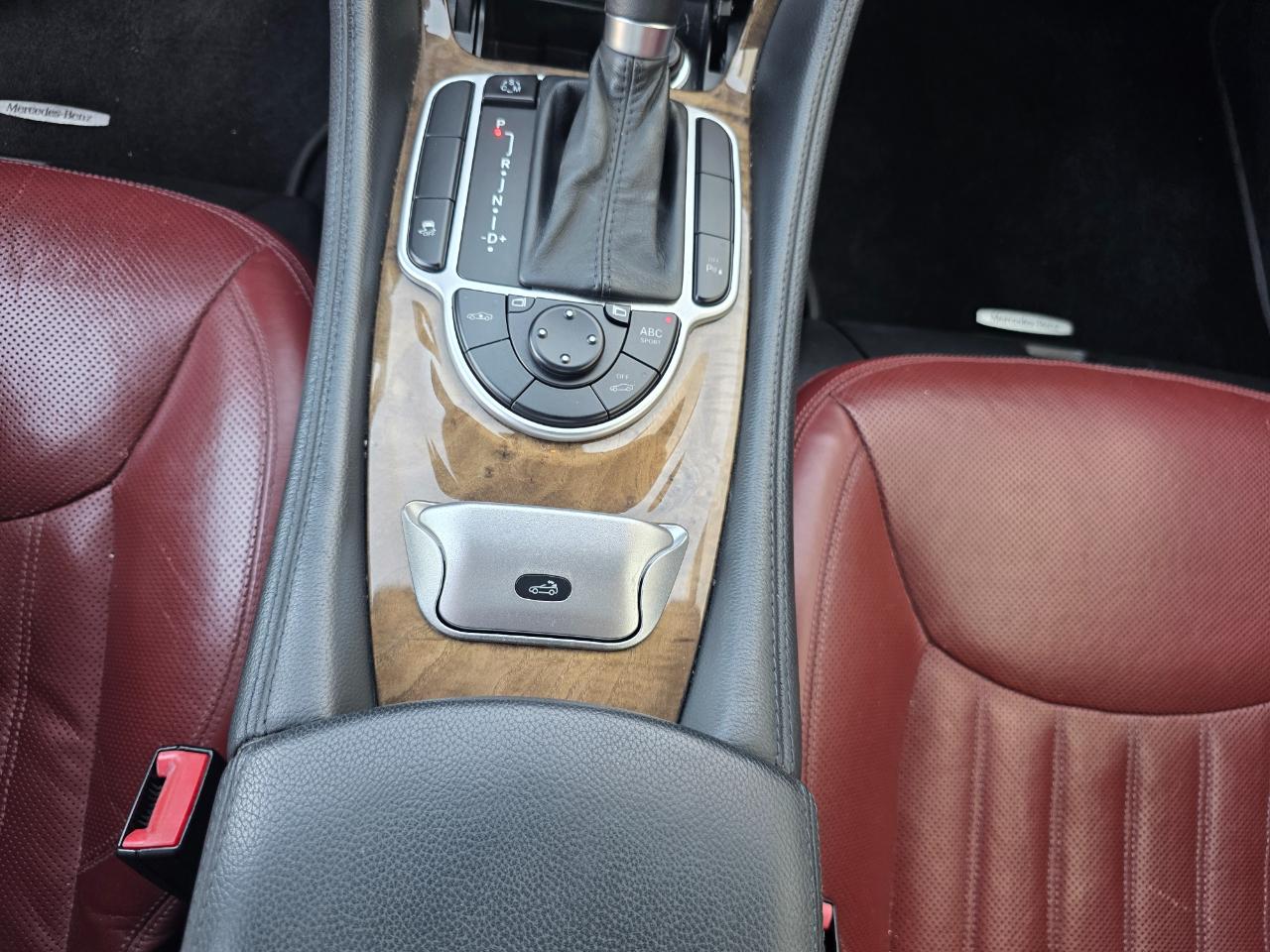 Mercedes-Benz SL-Class SL550 2011