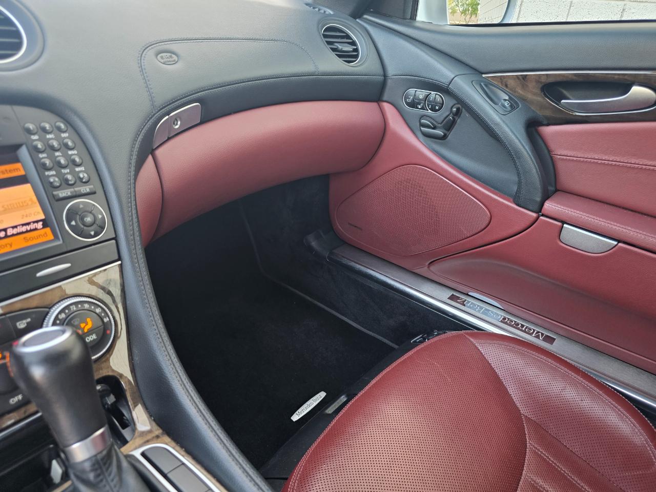 Mercedes-Benz SL-Class SL550 2011