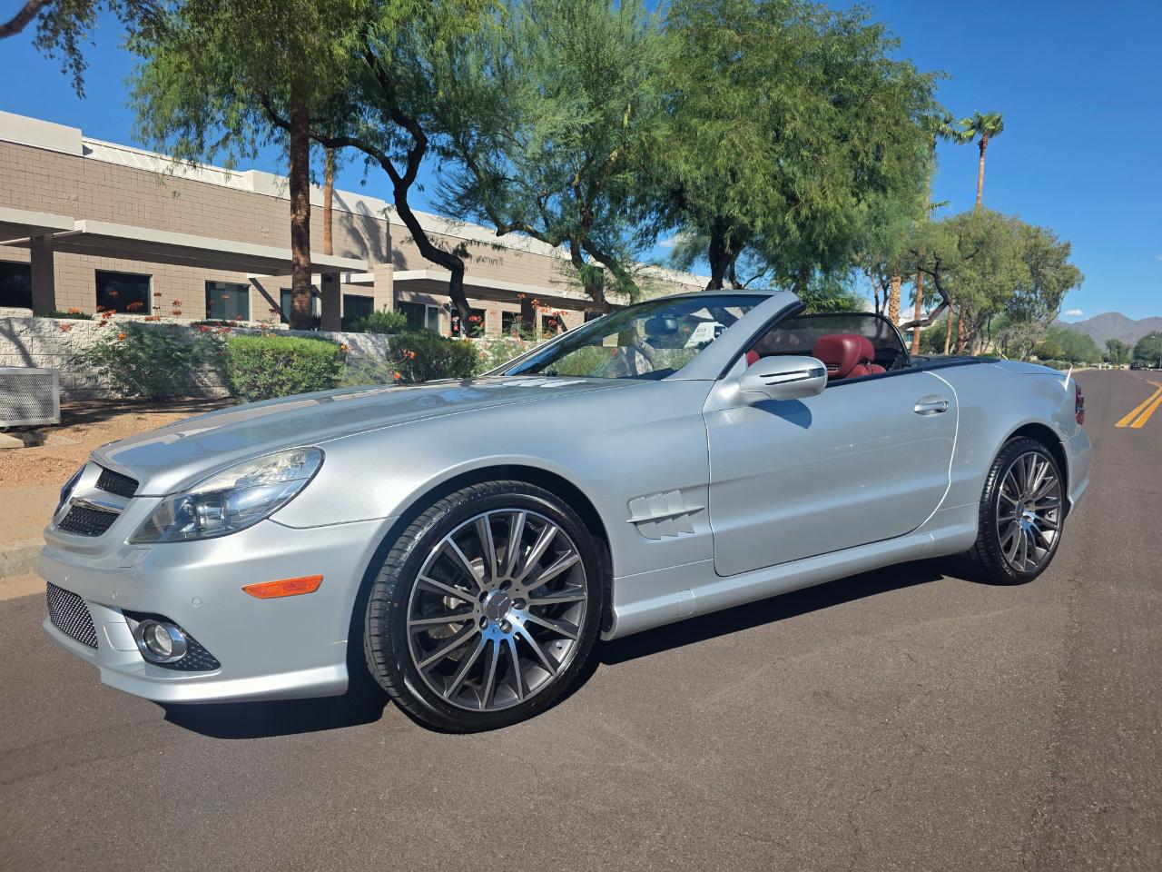 Mercedes-Benz SL-Class SL550 2011