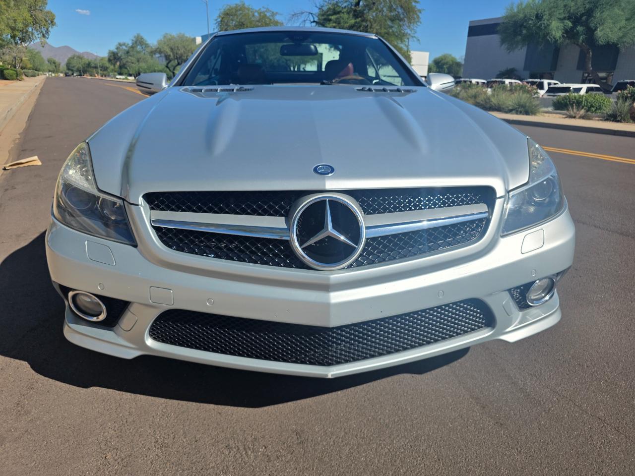 Mercedes-Benz SL-Class SL550 2011