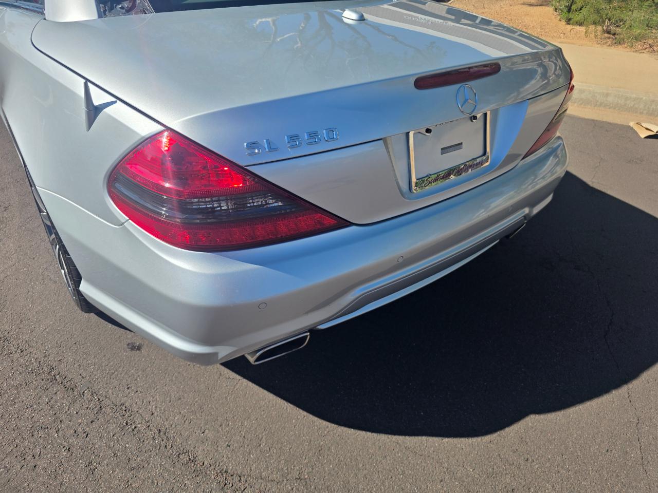 Mercedes-Benz SL-Class SL550 2011
