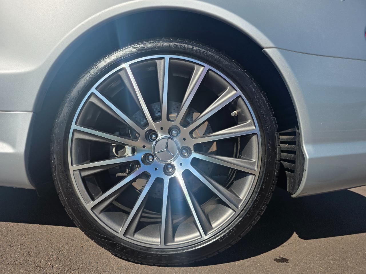 Mercedes-Benz SL-Class SL550 2011