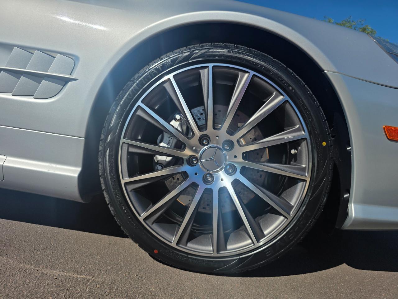 Mercedes-Benz SL-Class SL550 2011