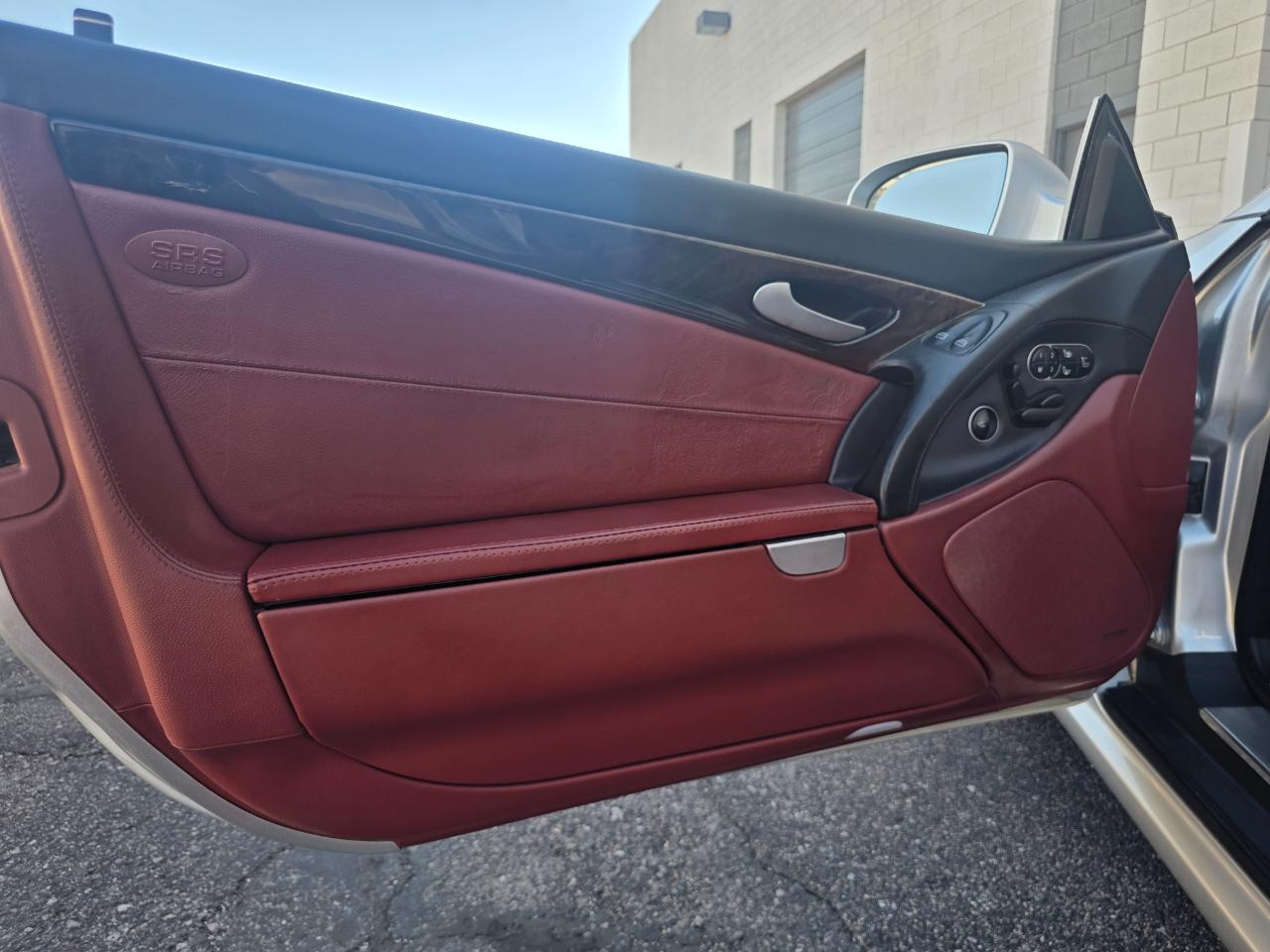 Mercedes-Benz SL-Class SL550 2011