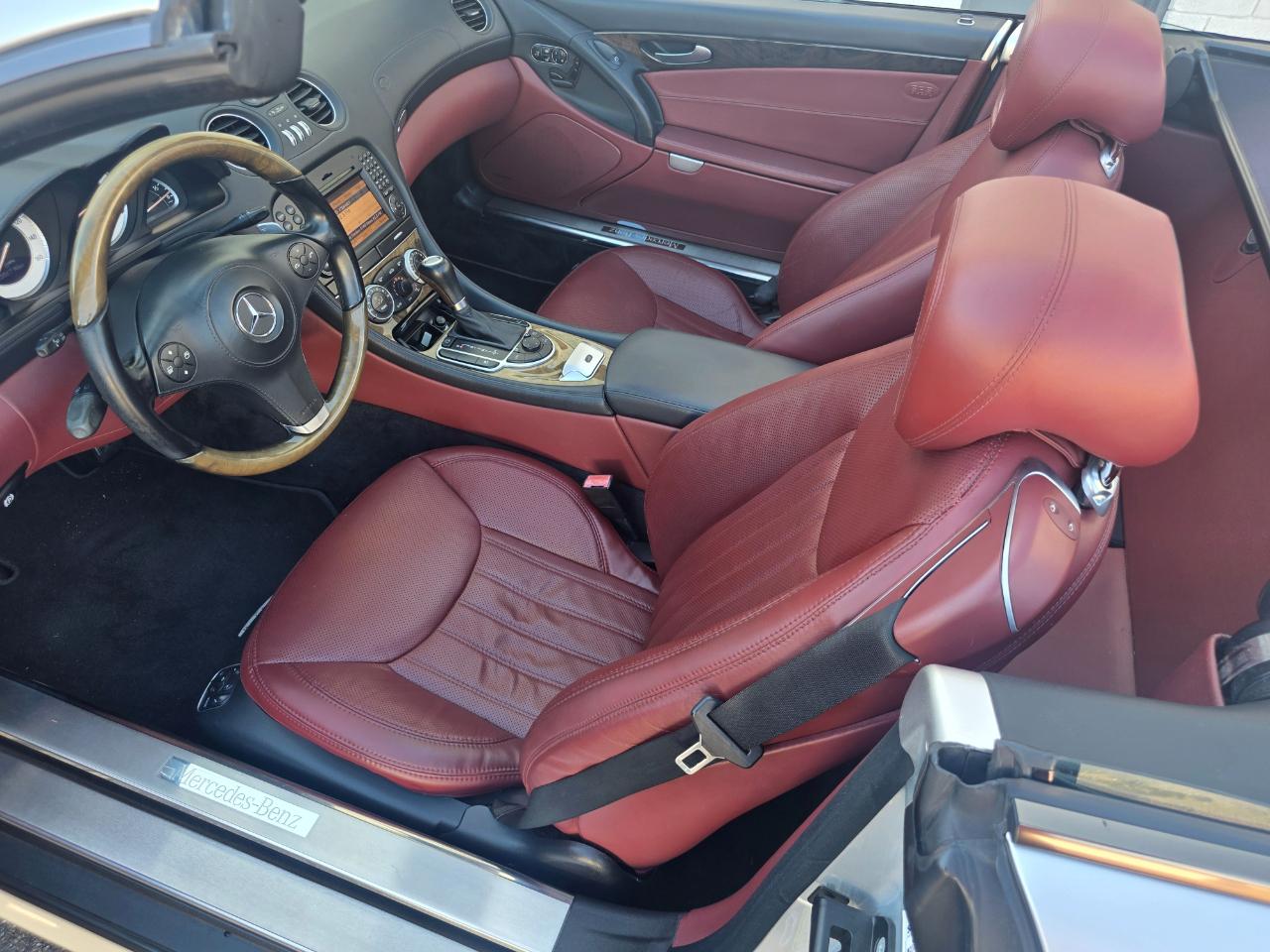 Mercedes-Benz SL-Class SL550 2011