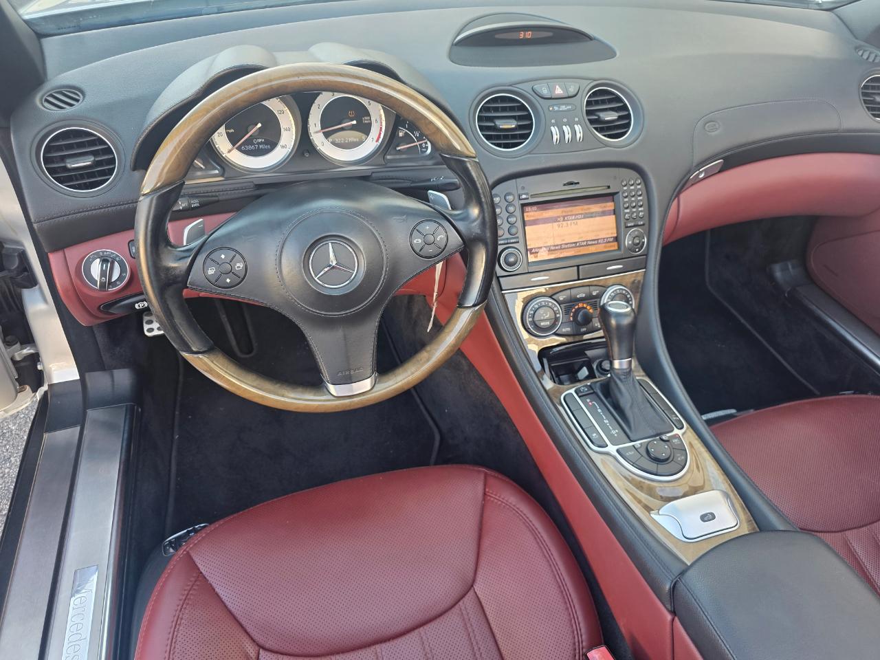 Mercedes-Benz SL-Class SL550 2011
