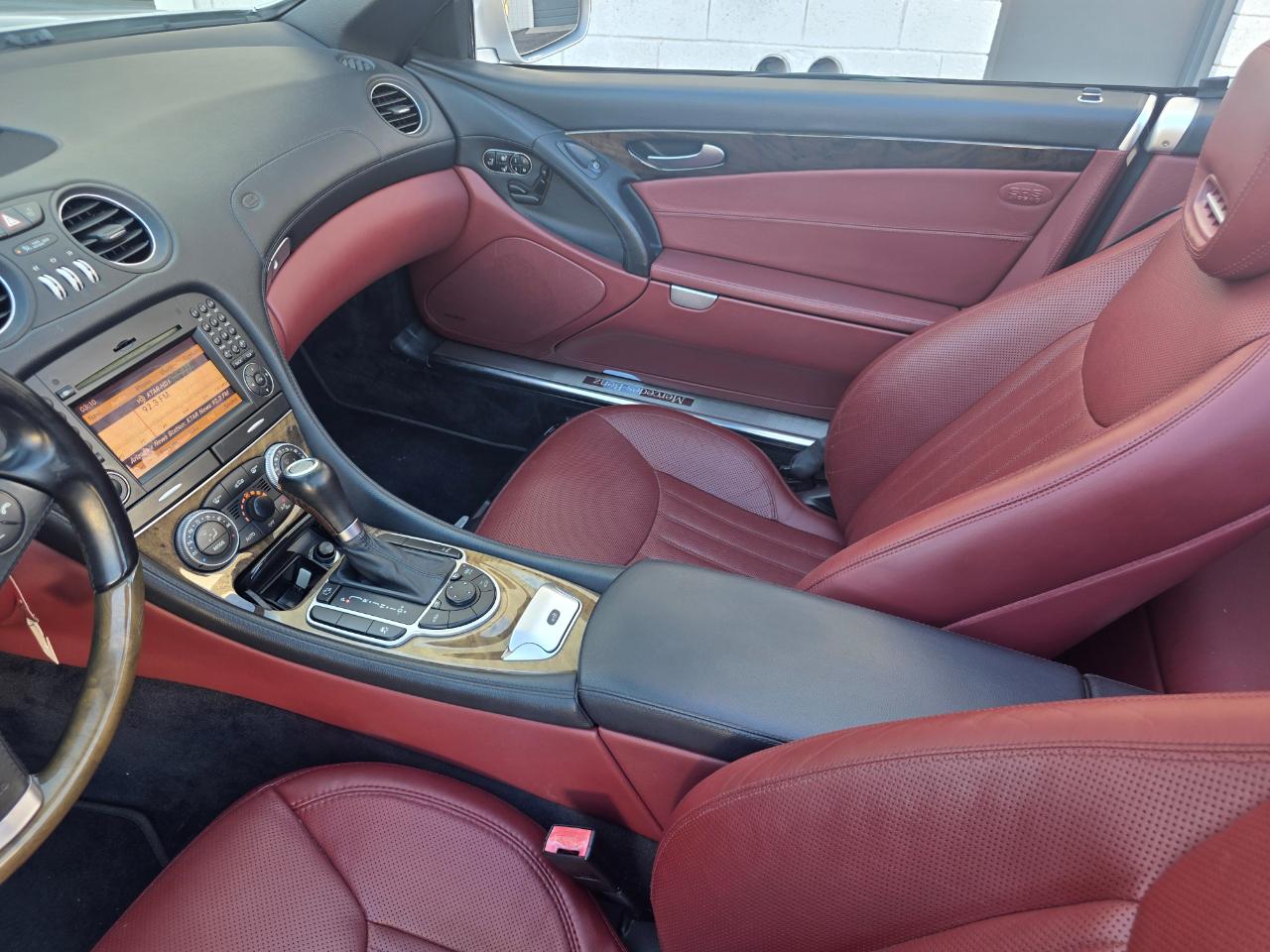 Mercedes-Benz SL-Class SL550 2011