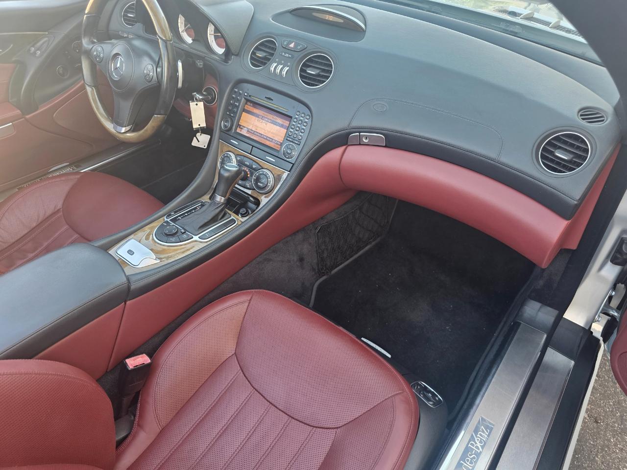 Mercedes-Benz SL-Class SL550 2011