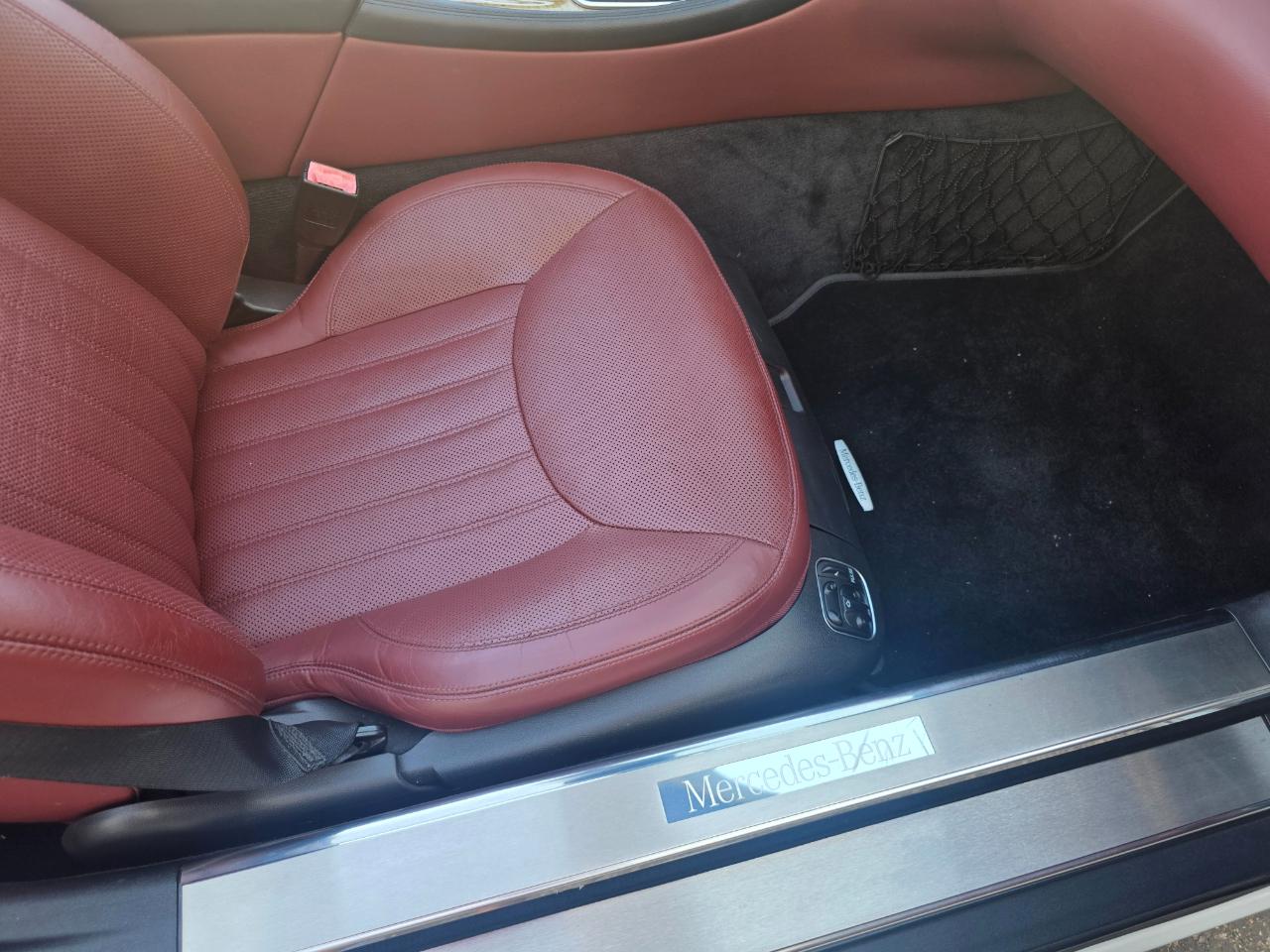 Mercedes-Benz SL-Class SL550 2011