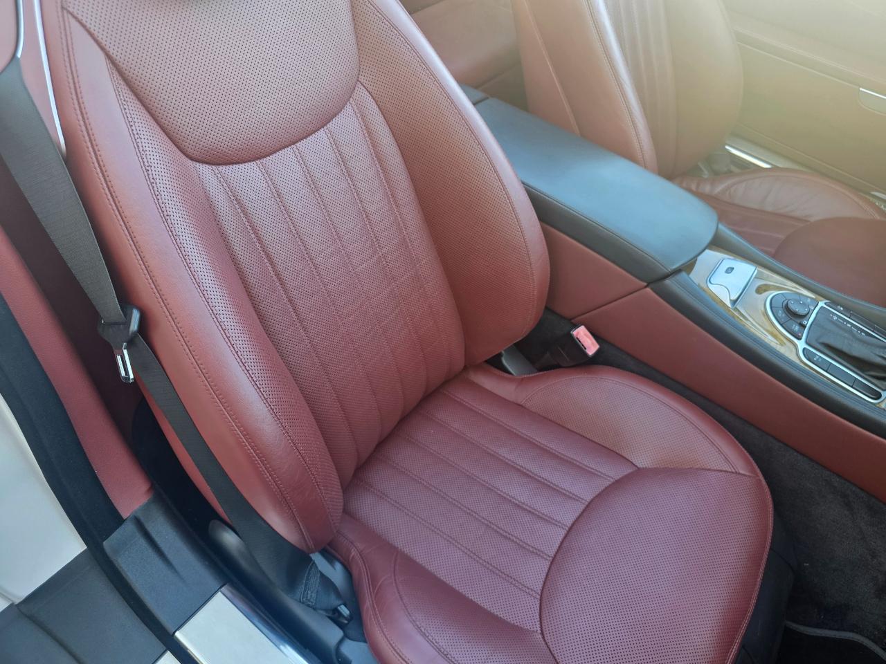 Mercedes-Benz SL-Class SL550 2011