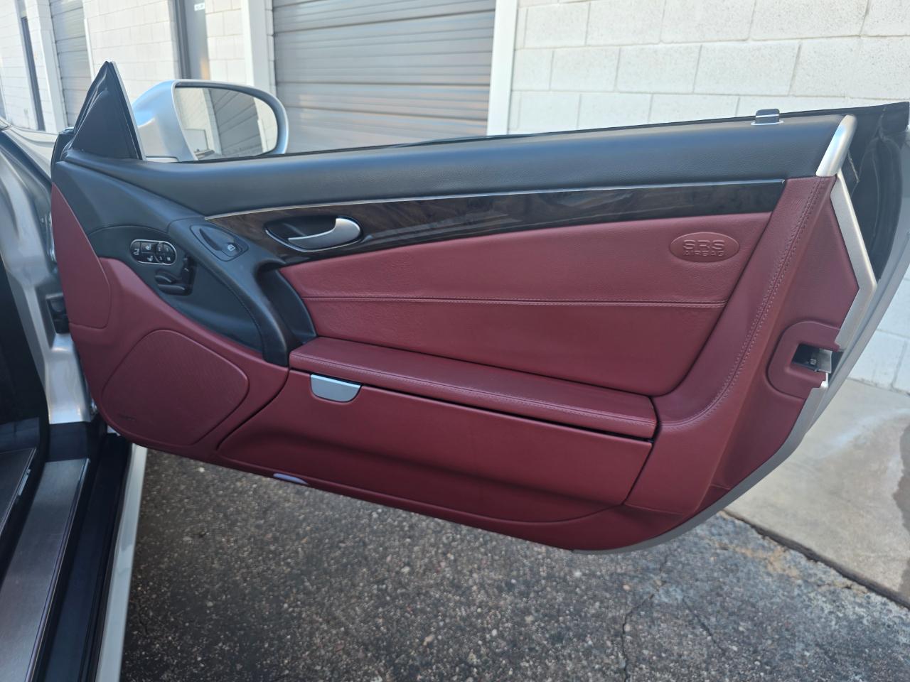 Mercedes-Benz SL-Class SL550 2011