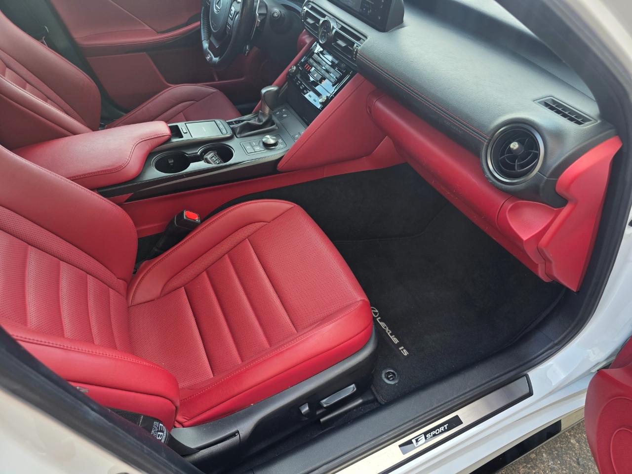 Lexus IS F SPORT 350 RWD 2023