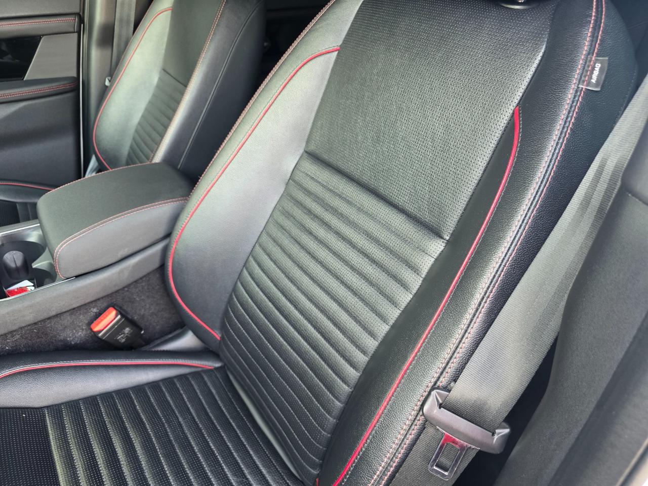 Land Rover Discovery Sport R-Dynamic SE 2022
