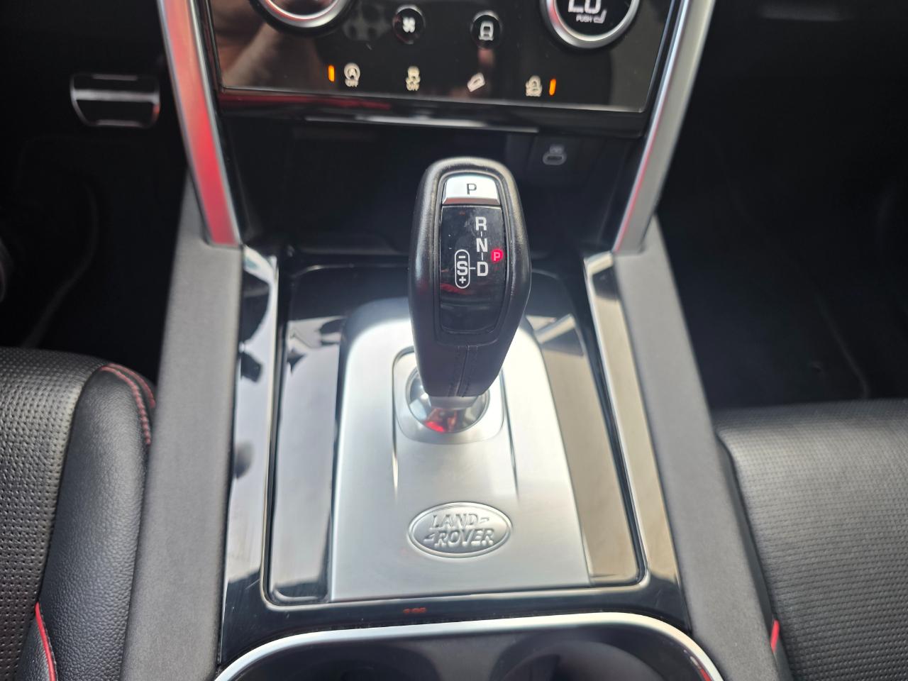 Land Rover Discovery Sport R-Dynamic SE 2022