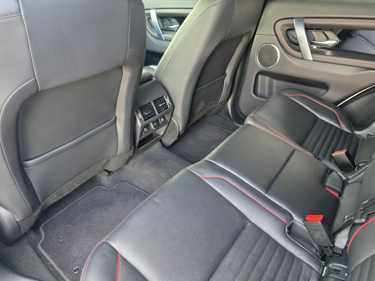 Land Rover Discovery Sport R-Dynamic SE 2022