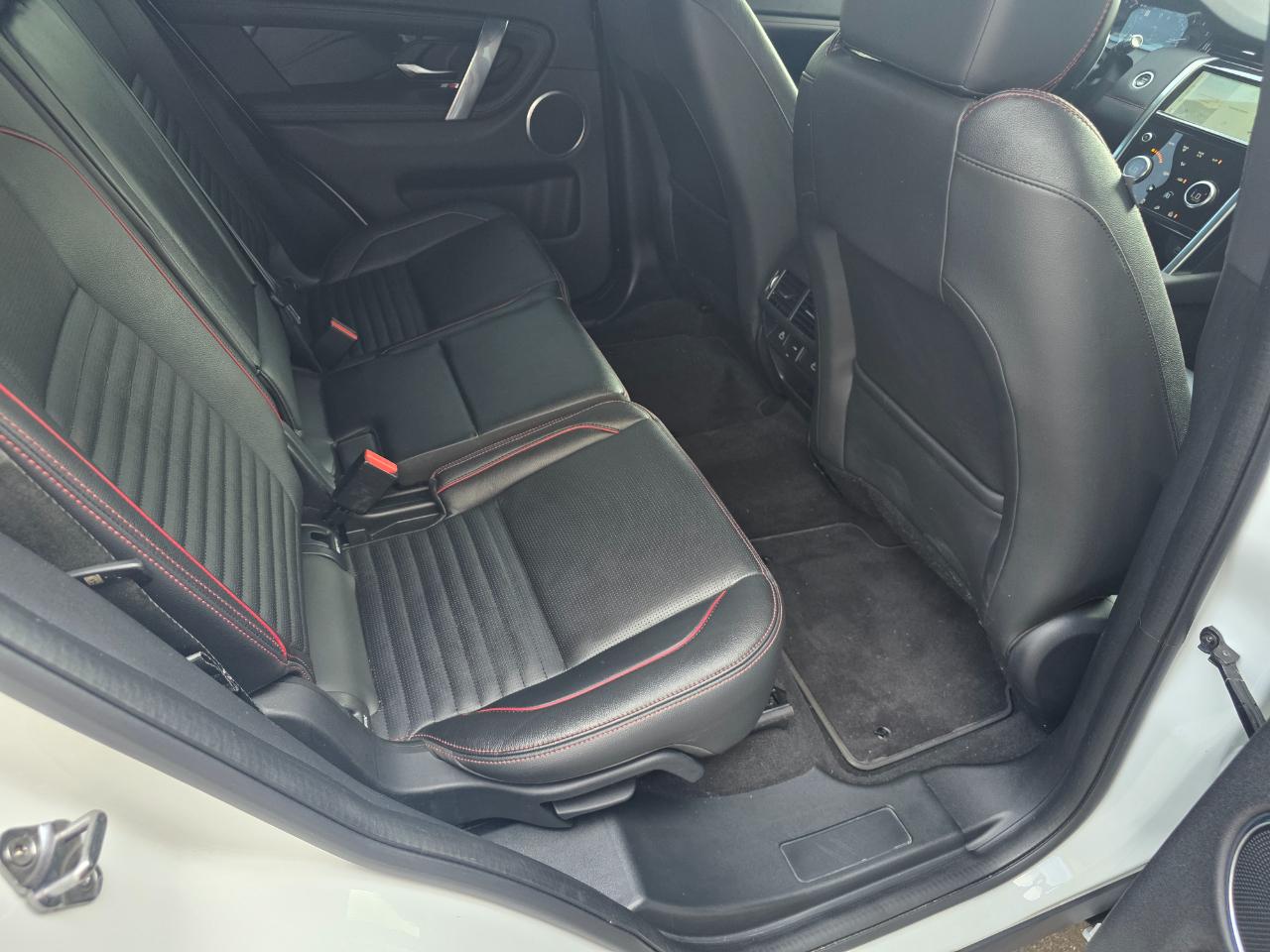 Land Rover Discovery Sport R-Dynamic SE 2022