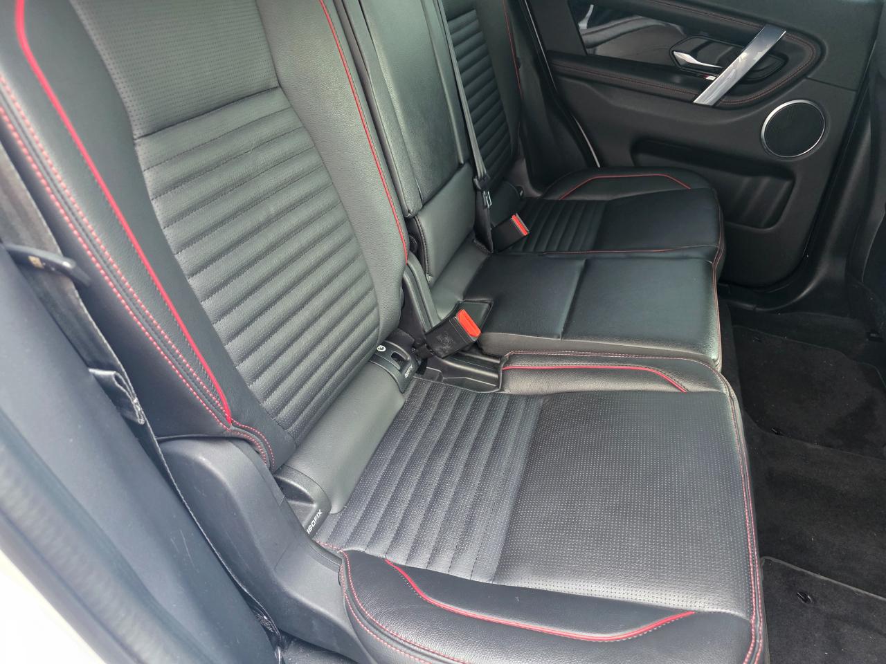 Land Rover Discovery Sport R-Dynamic SE 2022