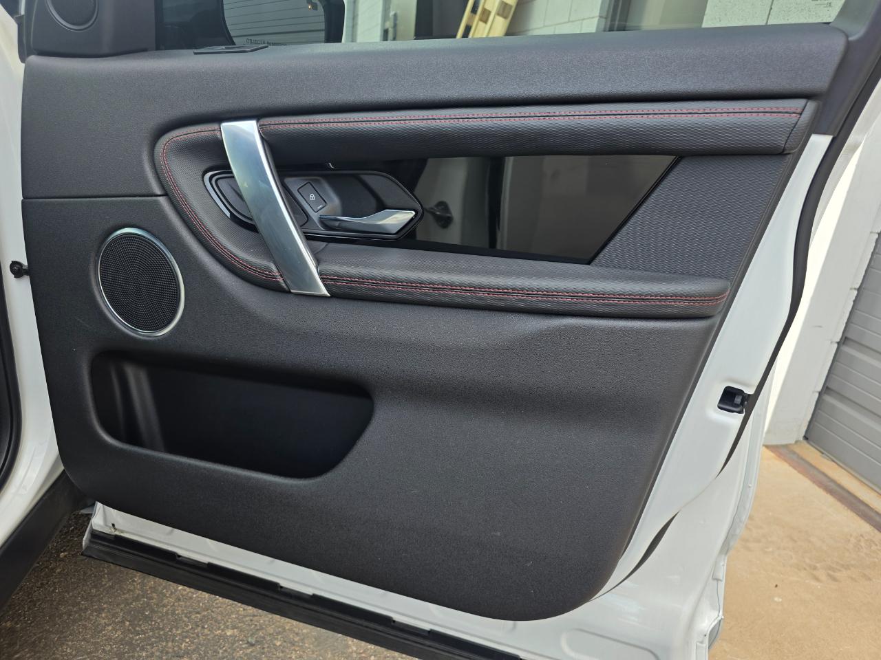Land Rover Discovery Sport R-Dynamic SE 2022