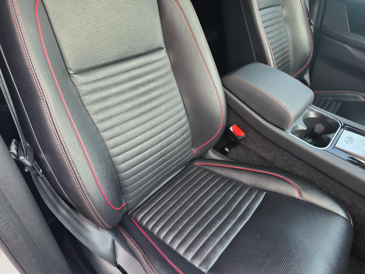 Land Rover Discovery Sport R-Dynamic SE 2022