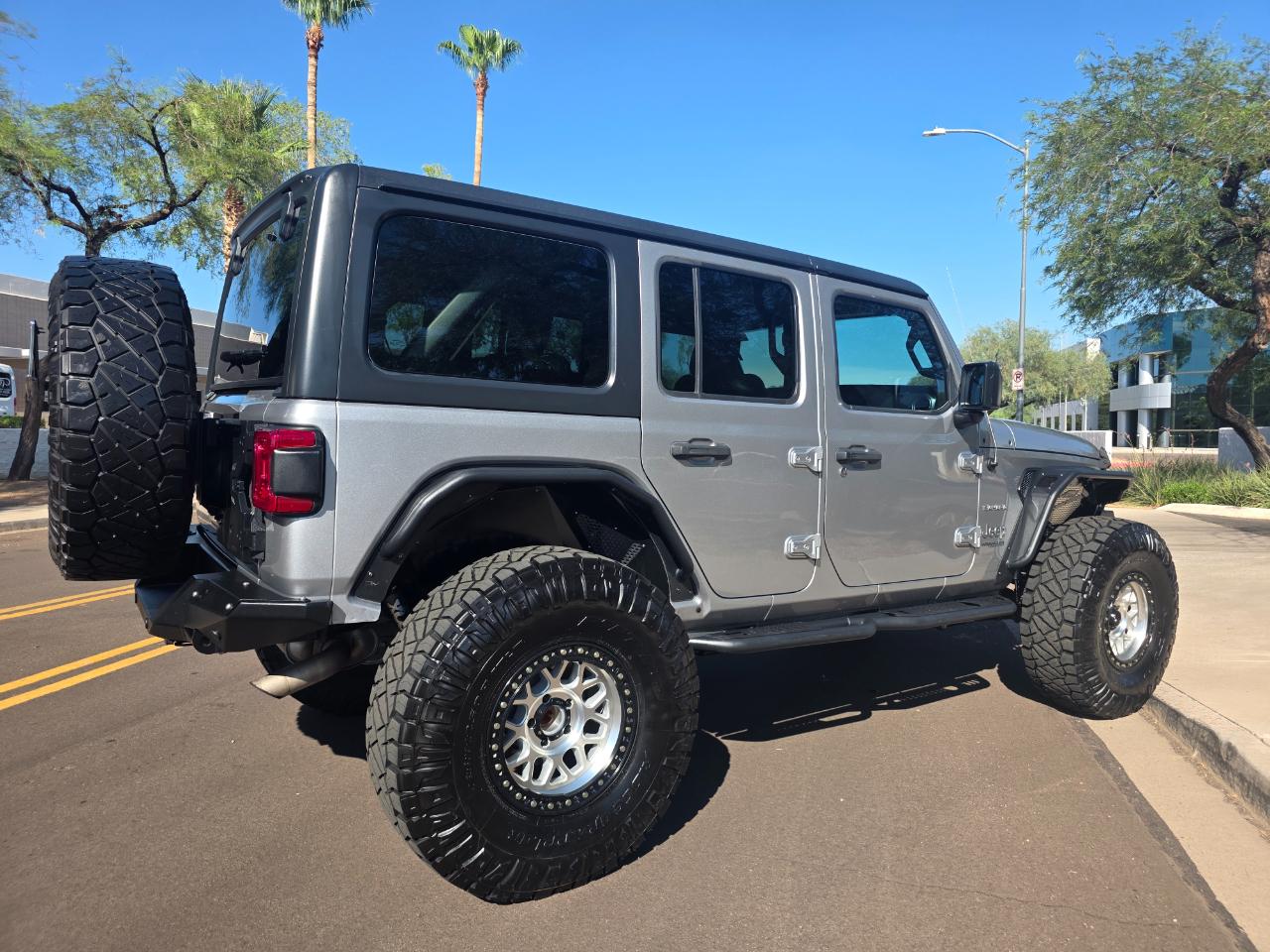 Jeep Wrangler Unlimited Sahara 2018
