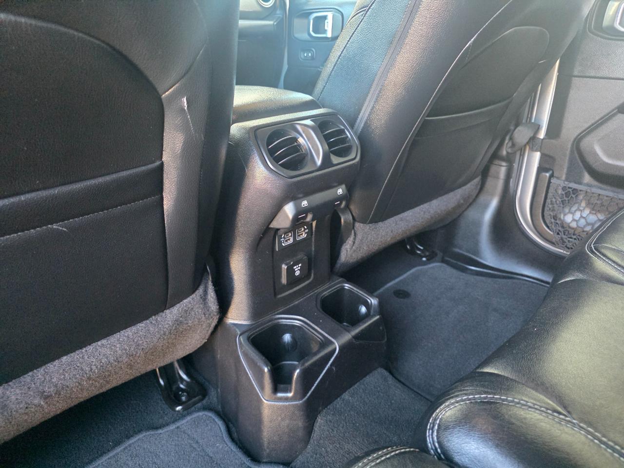 Jeep Wrangler Unlimited Sahara 2018