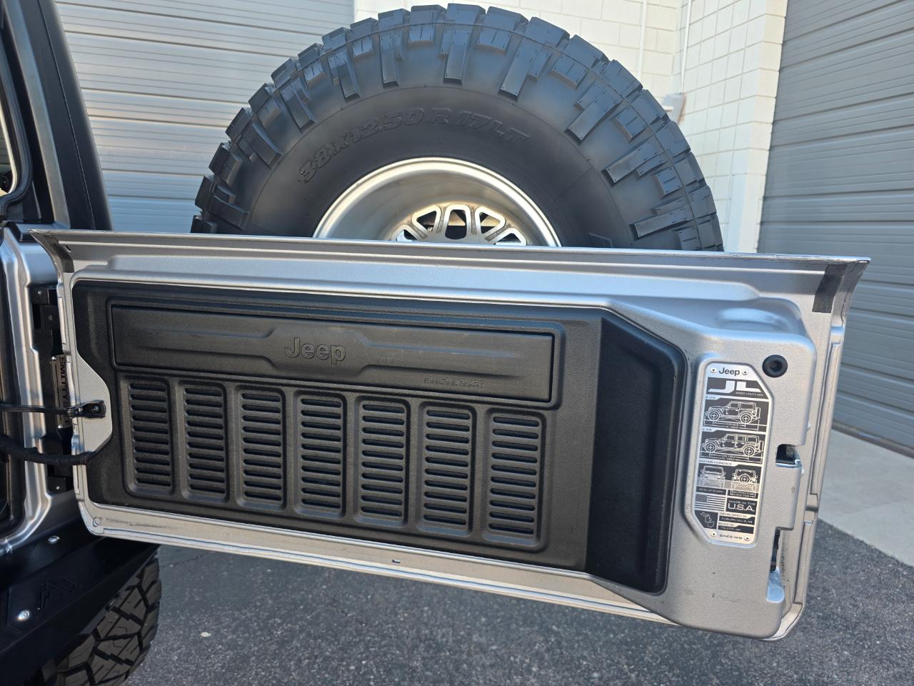 Jeep Wrangler Unlimited Sahara 2018