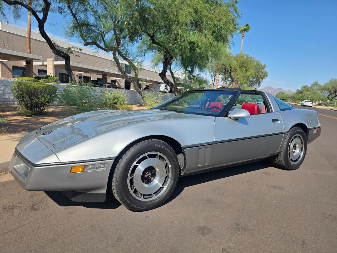 Chevrolet Corvette Coupe 1984