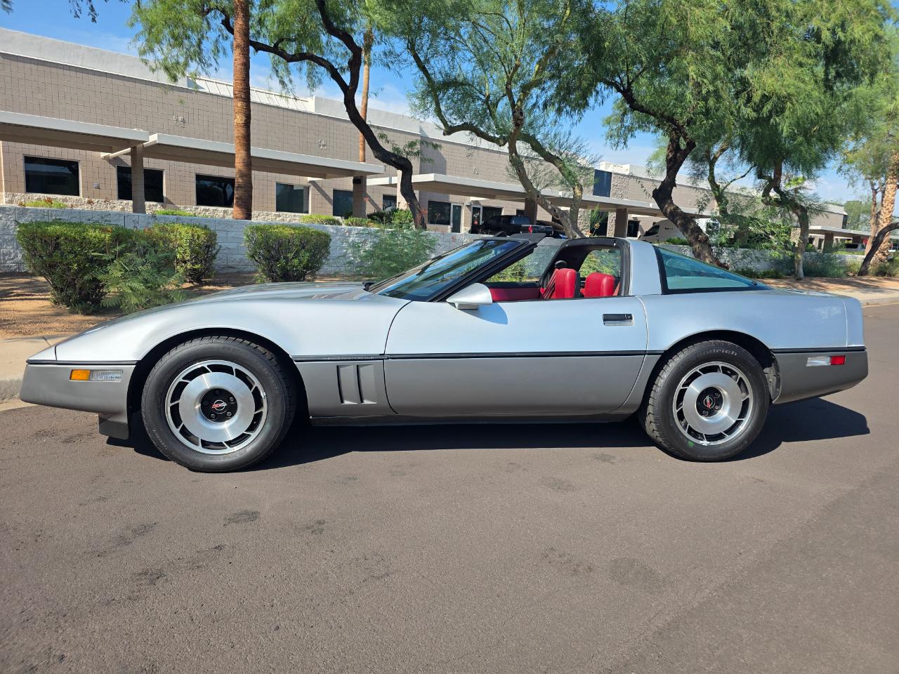 Chevrolet Corvette Coupe 1984