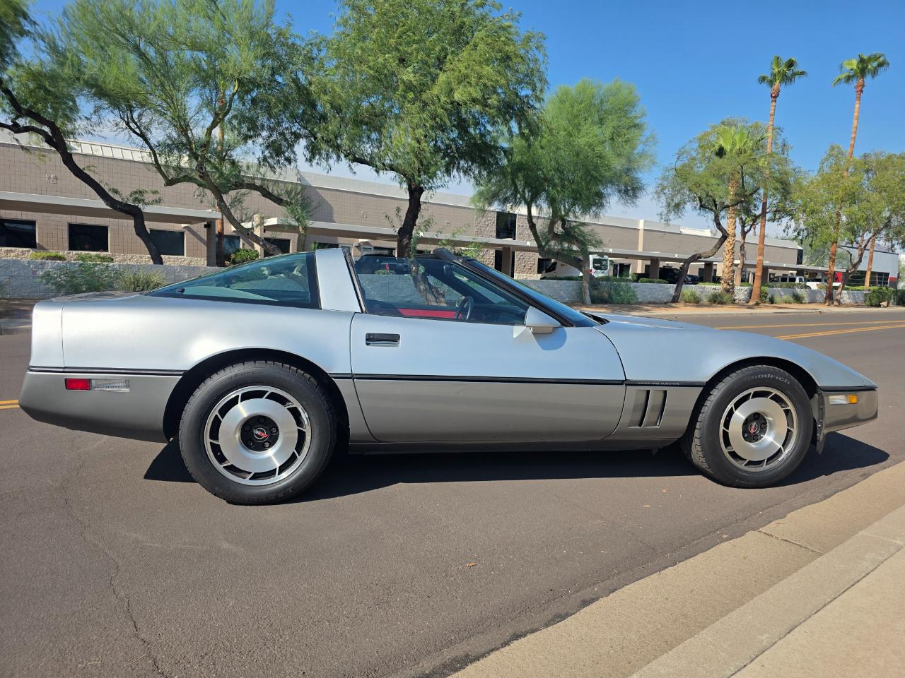 Chevrolet Corvette Coupe 1984