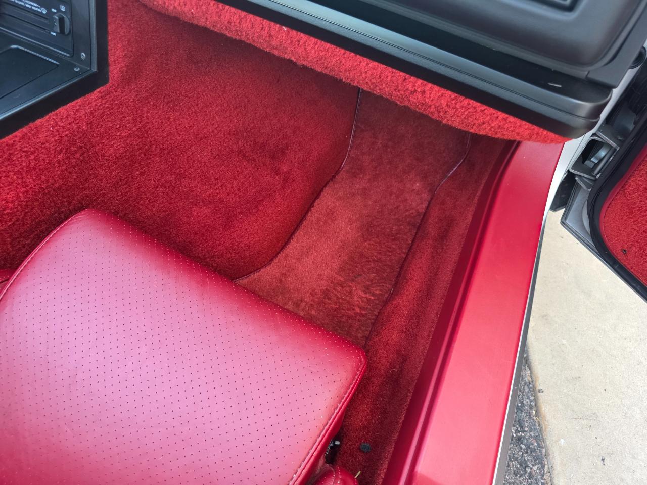 Chevrolet Corvette Coupe 1984