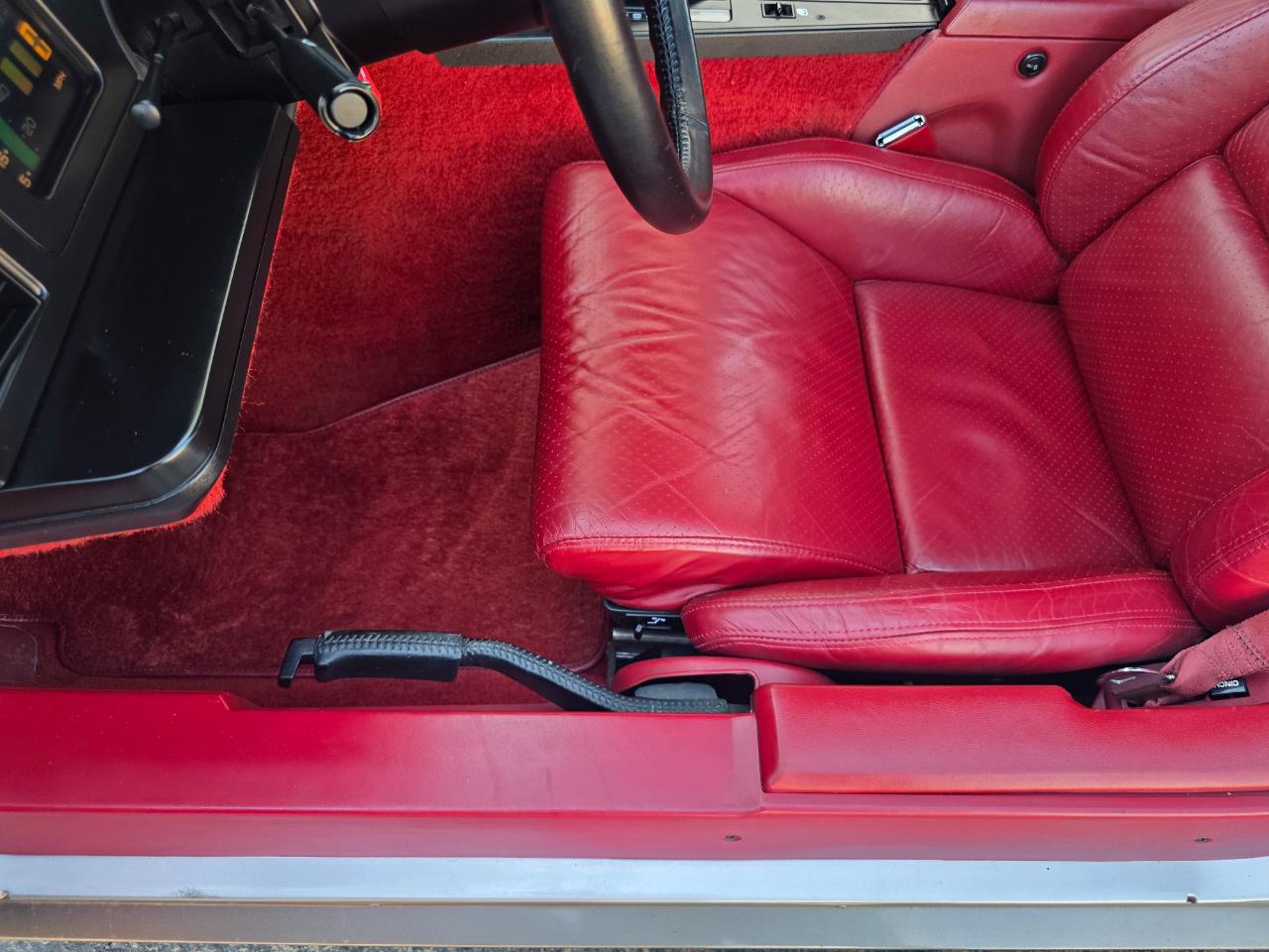 Chevrolet Corvette Coupe 1984