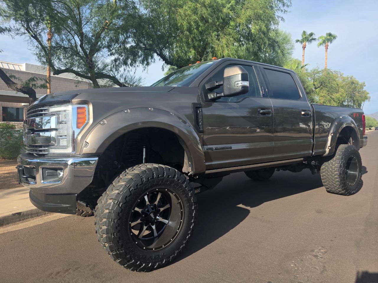 Ford F-250 SD Lariat Crew Cab 4WD 2017