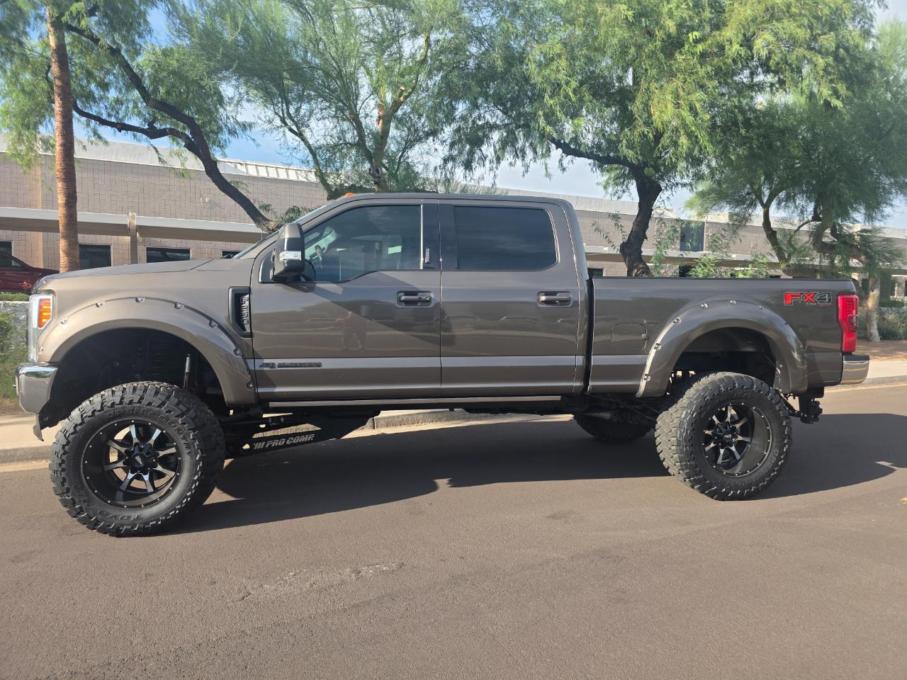 Ford F-250 SD Lariat Crew Cab 4WD 2017